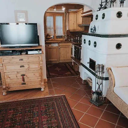 Haus In Den Bergen 롯지