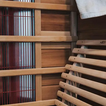 Haus In Den Bergen 롯지