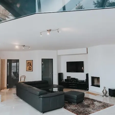 Haus In Den Bergen 롯지